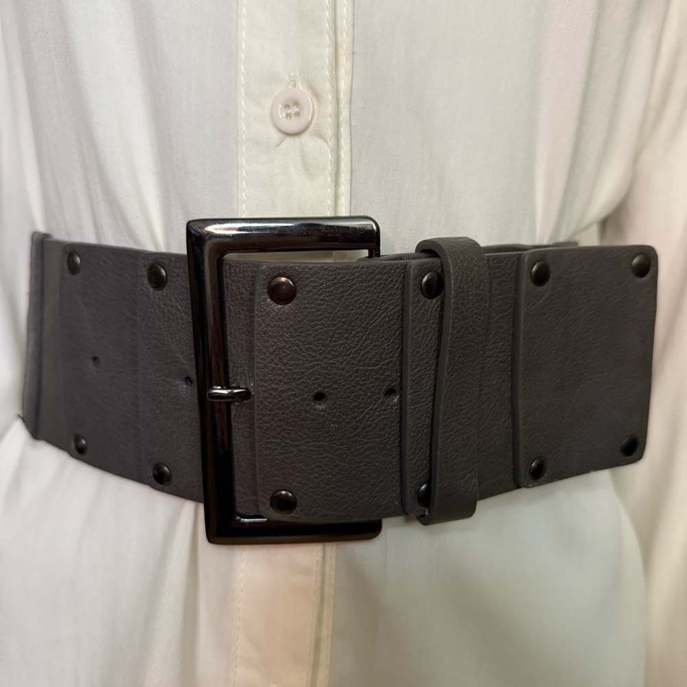 Gray PU leather wide elastic waistband belt with hematite tone rectangle buckle